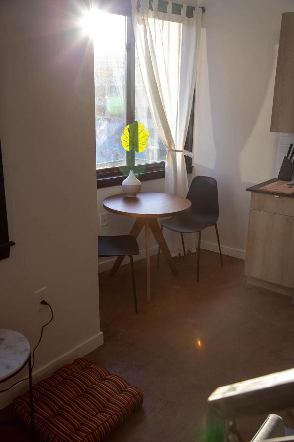 Congress Loft, Center City, Amazing Views - Contactless Check In Apartment *