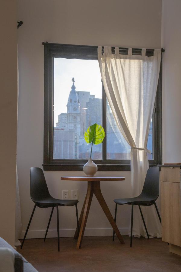 Congress Loft, Center City, Amazing Views - Contactless Check In Apartment Philadelphia