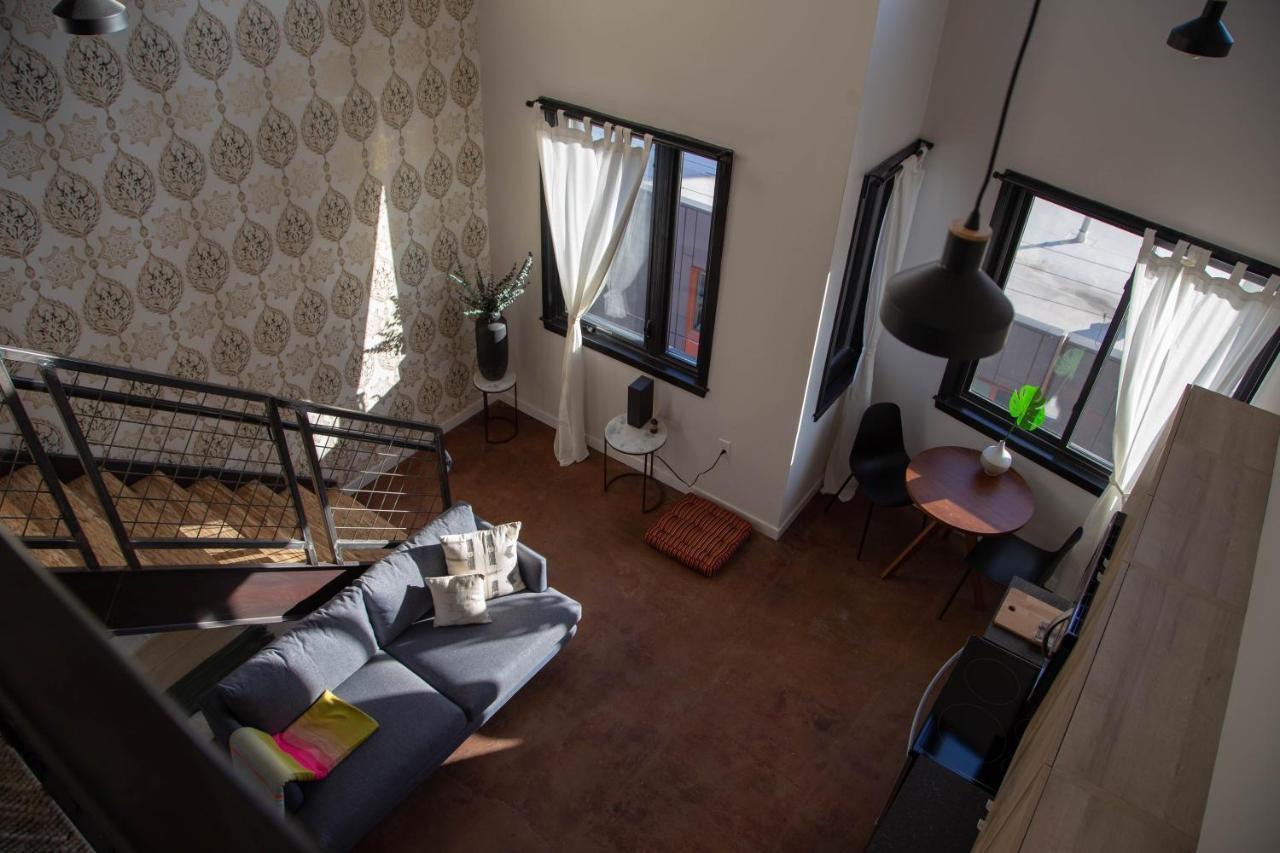 Congress Loft, Center City, Amazing Views - Contactless Check In Apartment *